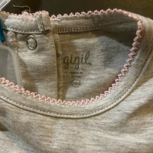 Gigil kid onesie with attached ruffle skirt - Picture 15 of 15